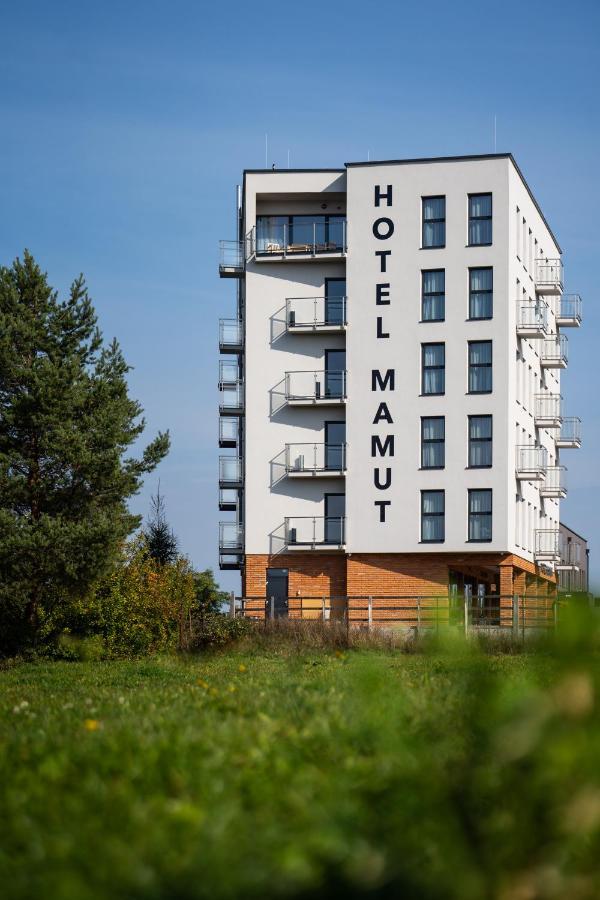 Hotel Mamut Poprad Buitenkant foto